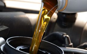 servis vozidla, výmena oleja