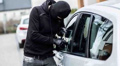 krádež auta, postup pri krádeži auta, zlodej, vlámanie, odcudzenie vozidla, zlodej áut